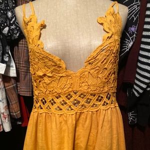 New SHEIN gold/yellow dress size XL can fit XXL